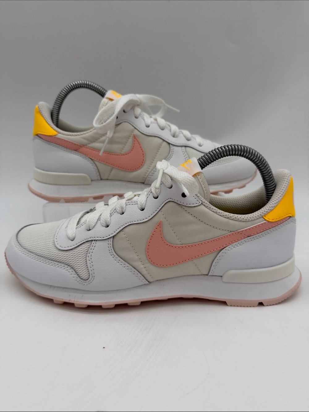 Nike Internationalist Women's Running Shoes DM3076-100 White - Size US 7